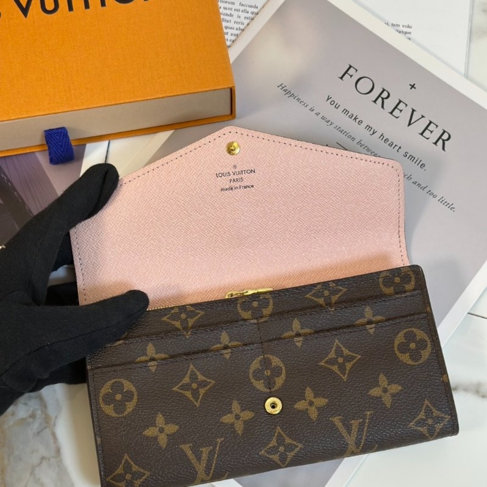 Louis Vuitton Monogram Sarah Wallet